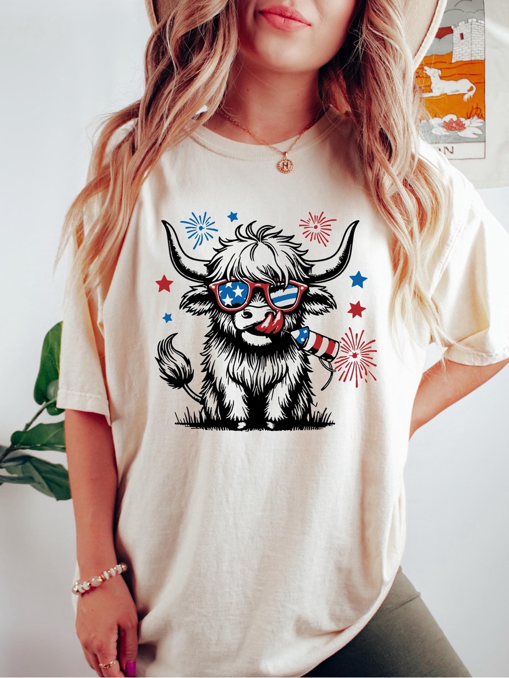 Cow American Flag Graphic Tee - Cream